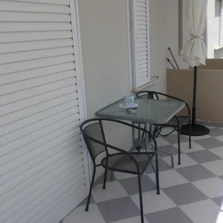 Top Floor Studio Apartment